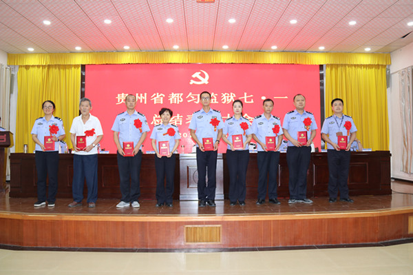 广西工会第十四次代表大会凯发平台线路在南宁开幕 陈刚杨宇栋讲话 王维平出席